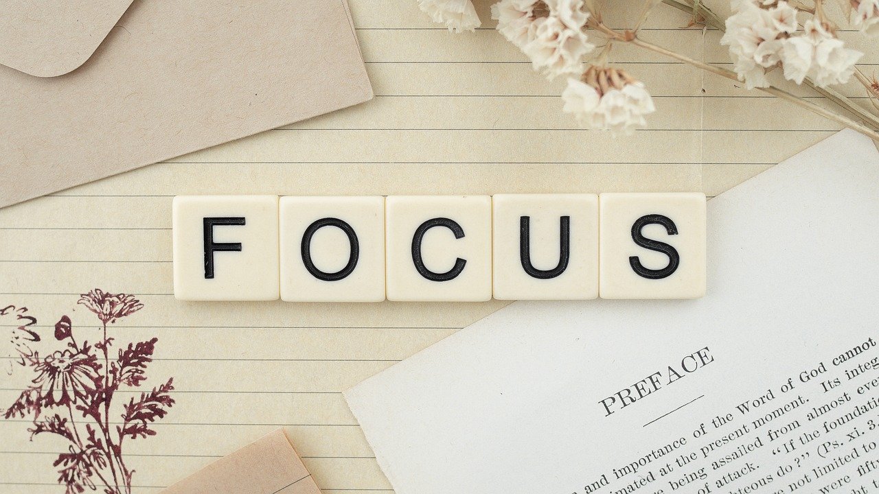 10 Daily Habits of Successful Real Estate Investors | Build Wealth Like a Pro