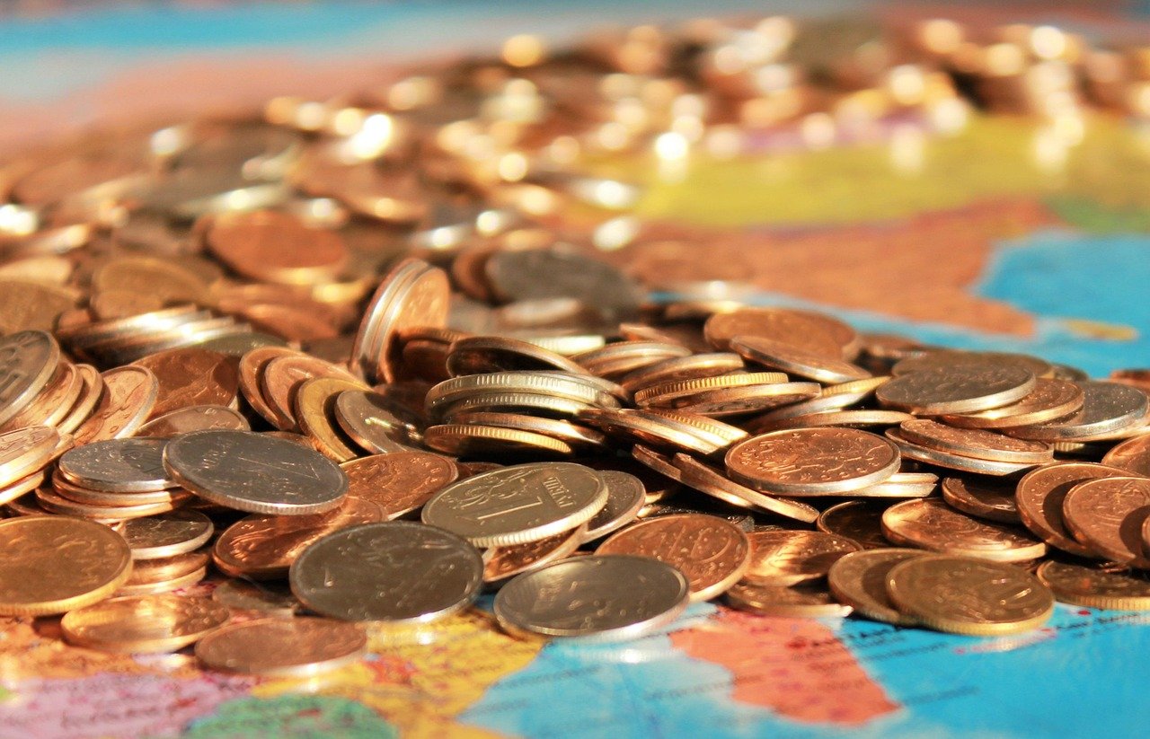 Hedging Against Inflation: Why Real Estate Wins in High-Inflation Environments in 2025